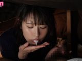 婚約者が隣にいるのに…帰省中の正月、コタツの中で絶倫義父にぐちゅぐちゅ媚薬指マンでイカされすぎて…結局家中で声も出せずにマン汁だくだく堕ち狂ったワタシ。 綾瀬まりあ